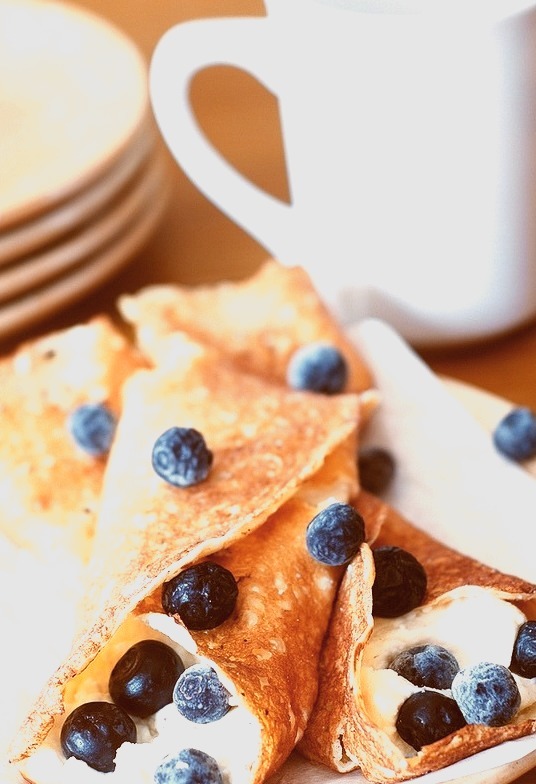 Recipe: Crepes w/ Ricotta Cheese and Blueberries