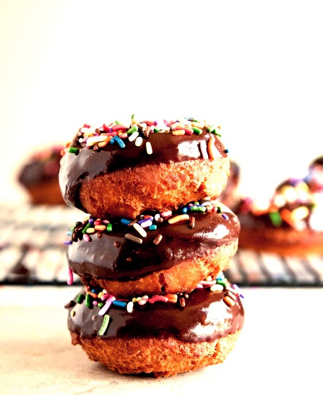 Recipe: Chocolate Frosted Cake Donuts