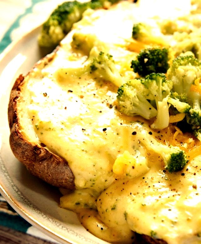 All-Natural Broccoli Cheese Sauce for Baked Potatoes
