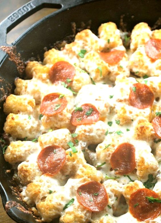 tater tot pizza casserole Really nice recipes. Every hour.Show me what you cooked!